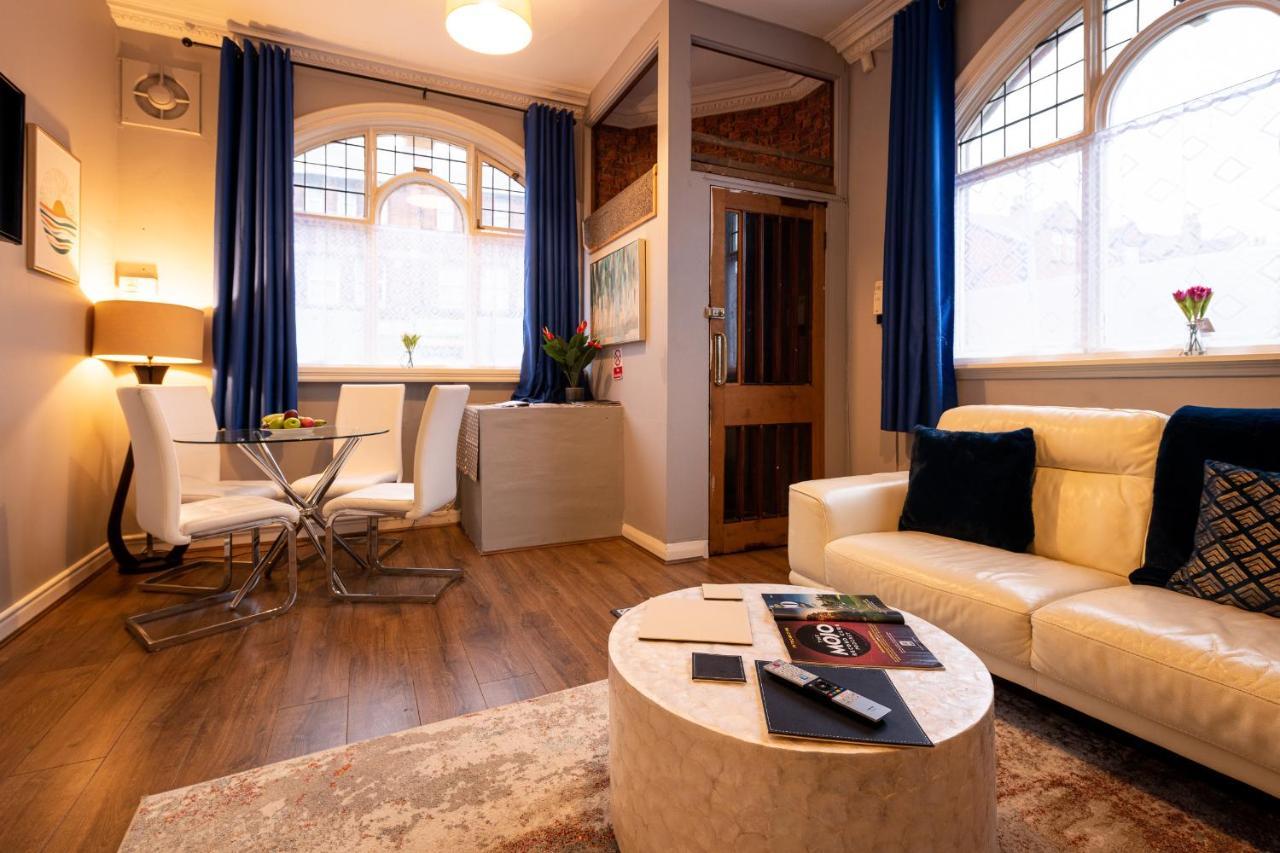 ליברפול Crosby Apartments מראה חיצוני תמונה